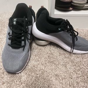 Walking shoes for women